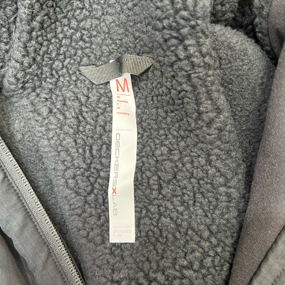 Deckers Lab Black Jacket - Picture 11 of 11